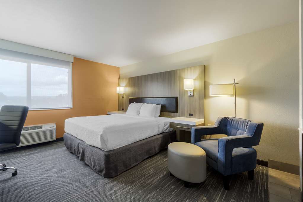 Best Western Plus Renton Inn - photo 10