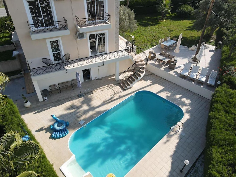 Amazing 4 bed Villa in Limassol