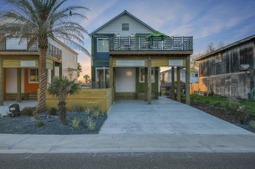 Modern by the Sea Green ES1424 — 4-Star Luxury Hotel in Port Aransas, United States