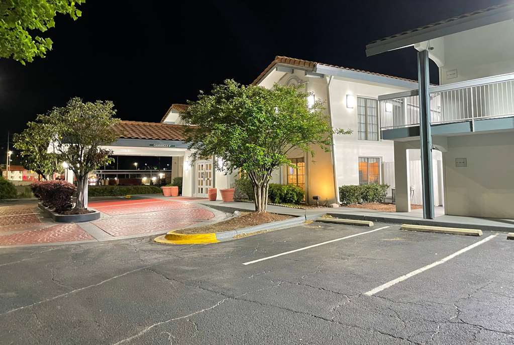 Travelodge by Wyndham Tuscaloosa - photo 4