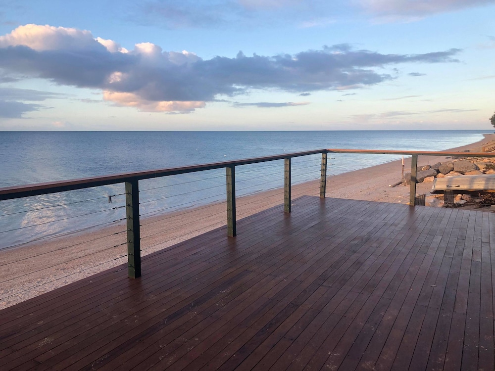 Peter's Port — 4-Star Luxury Hotel in Ardrossan, Australia