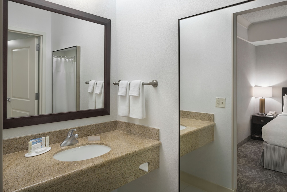 SpringHill Suites Napa Valley - photo 10