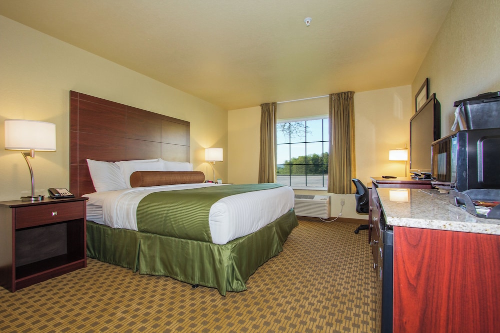 Cobblestone Inn & Suites Corry - photo 23