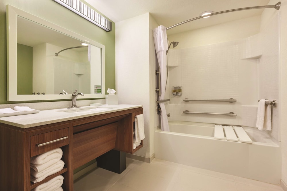 Home2 Suites by Hilton College Station - photo 12