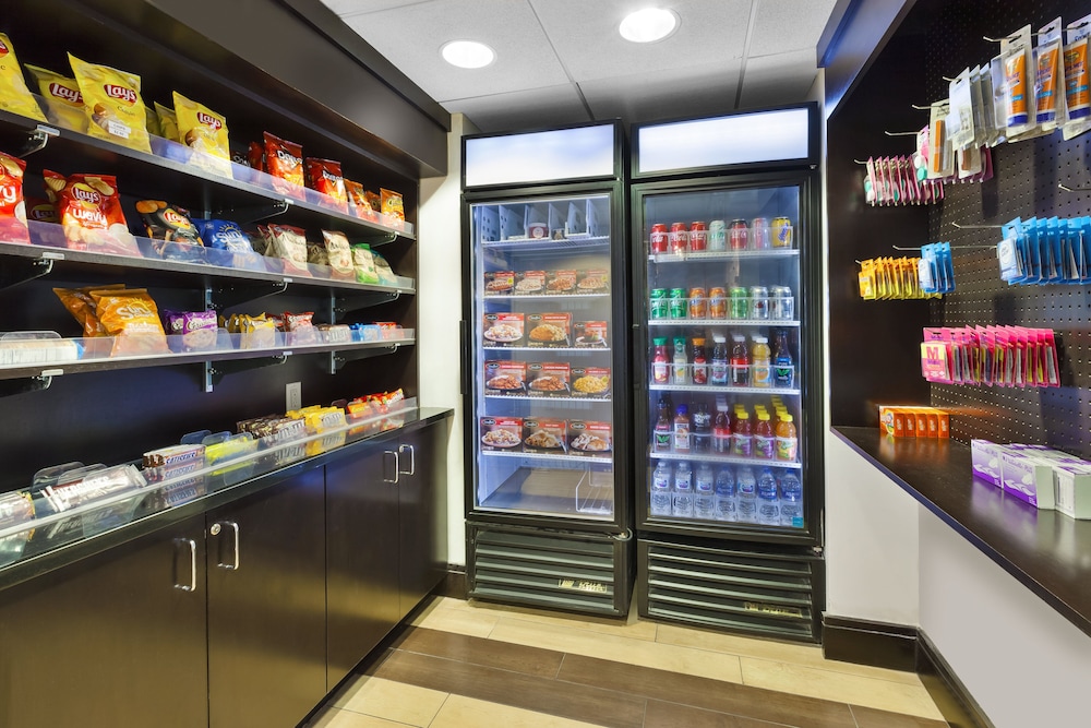 Holiday Inn Express Waldorf by IHG - photo 21