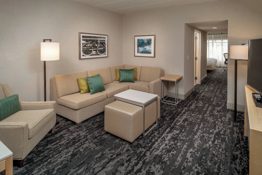 Delta Hotels by Marriott Huntington Downtown - photo 12