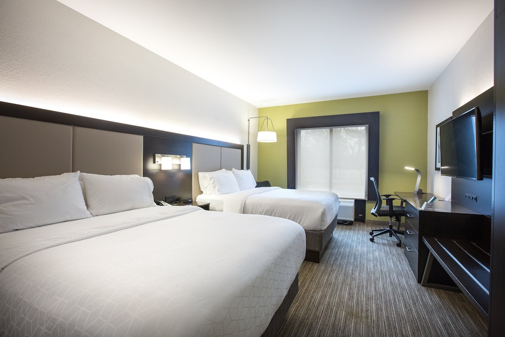 Holiday Inn Express Hotel & Suites Tupelo by IHG - photo 23