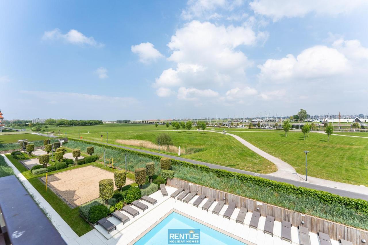 Seange with beautiful view and many facilities — 4-Star Luxury Hotel in Nieuwpoort, Belgium