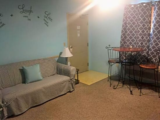 Lake Point Motel - photo 14