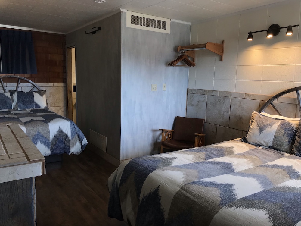Lariat Motel - photo 7