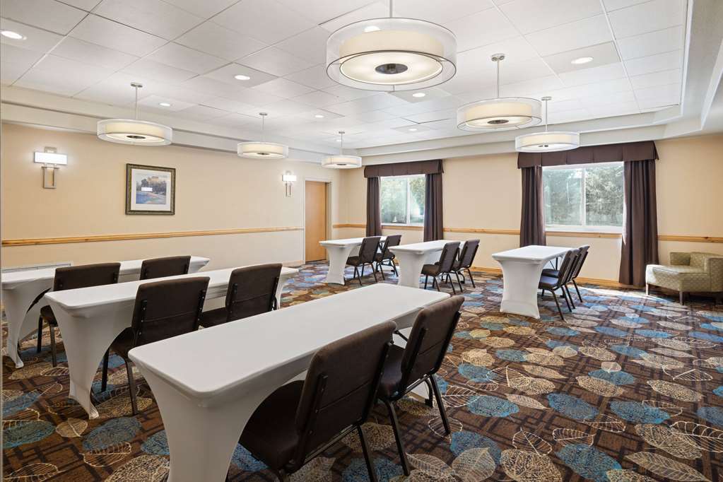 La Quinta Inn & Suites by Wyndham Idaho Falls Ammon - photo 71