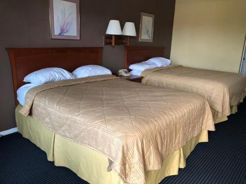 America's Best Inn - photo 33