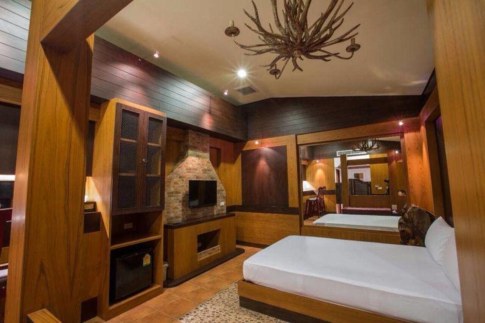 The Move Time in Phra Nakhon Si Ayutthaya, Thailand