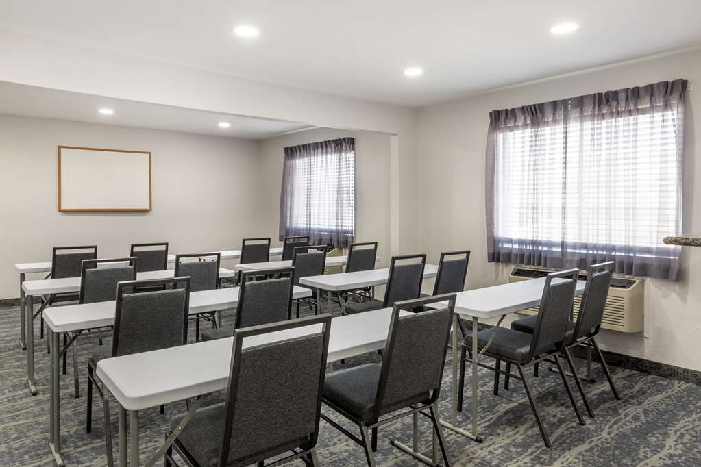 Best Western North Side Inn - photo 22