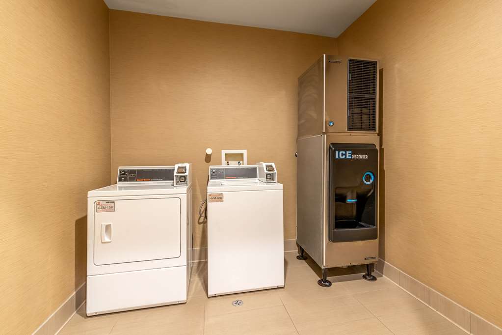 Comfort Suites Stone Oak - photo 35