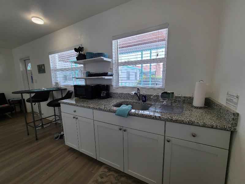 Sun Island Motel - photo 126