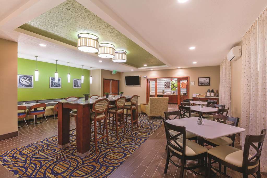 La Quinta Inn & Suites by Wyndham Boise Airport - photo 36