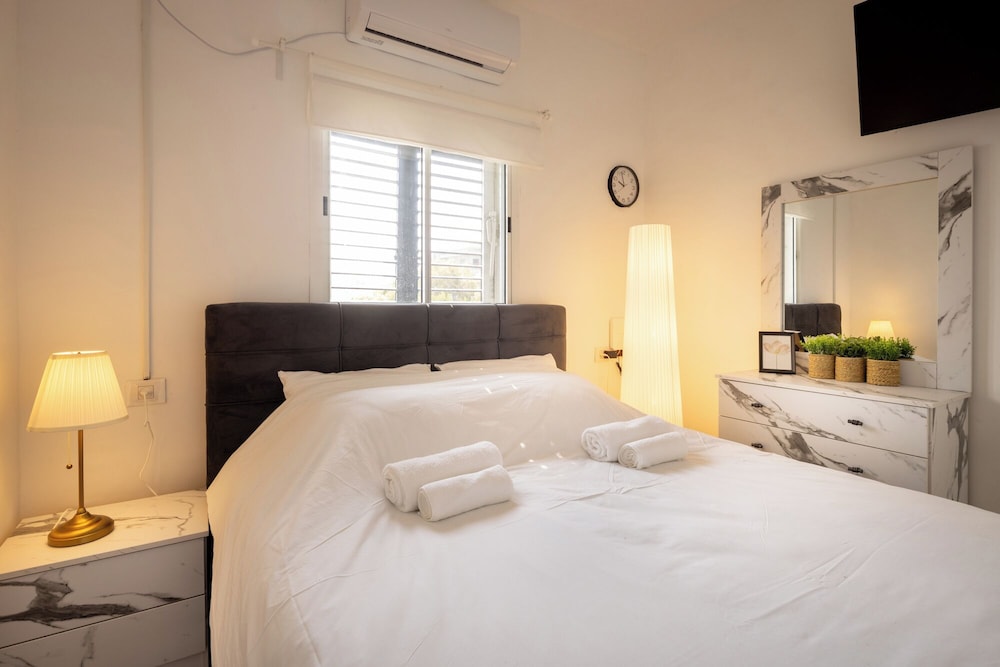 Bahai Gardens Penthouse by Sea N' Rent — 4-Star Luxury Hotel in Haifa, Israel