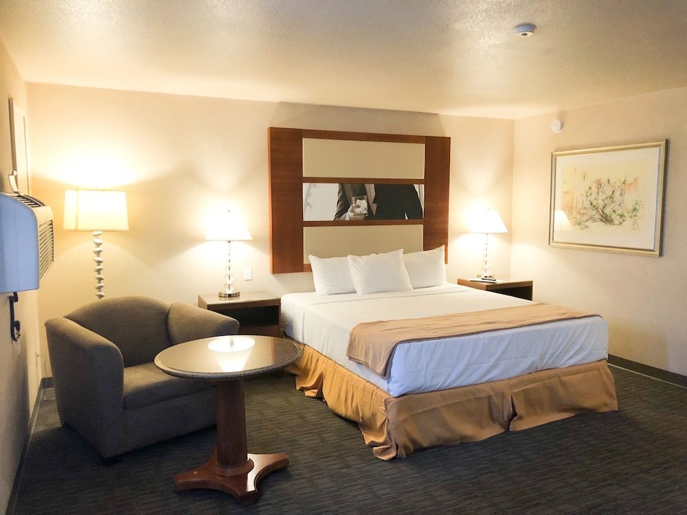 Sunrise Inn Hotel - photo 11