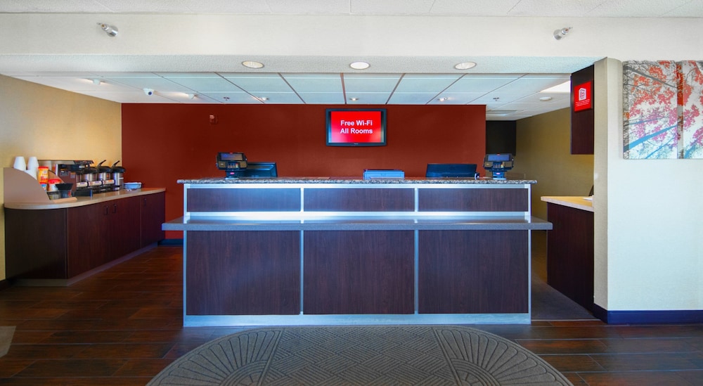 Red Roof Inn Cincinnati Northeast Blue Ash - photo 14
