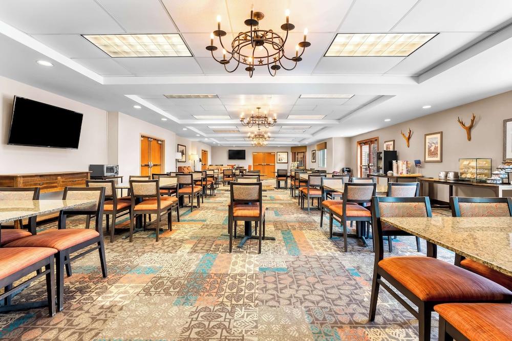 Best Western Rocky Mountain Lodge - photo 31