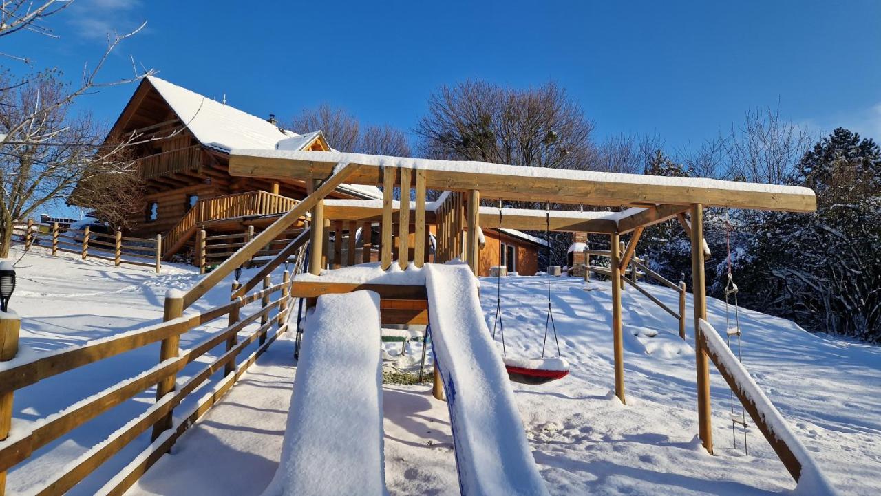 SrubNemo - carbon neutral hotel in Unknown City