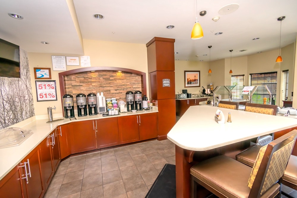 Staybridge Suites Houston IAH Beltway 8 by IHG - photo 40