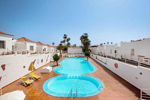 Casa Eri con piscina — 4-Star Luxury Hotel in Corralejo, Spain