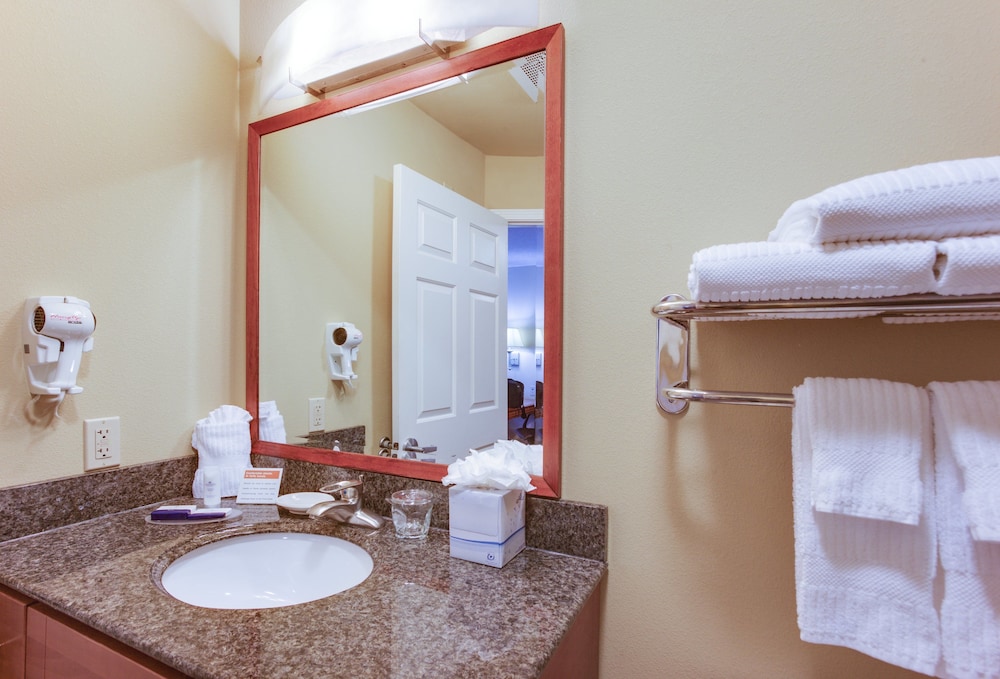 Candlewood Suites Richmond Airport by IHG - photo 56