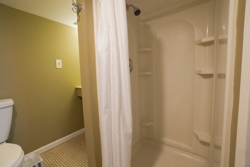 North Beach Hotel - photo 23