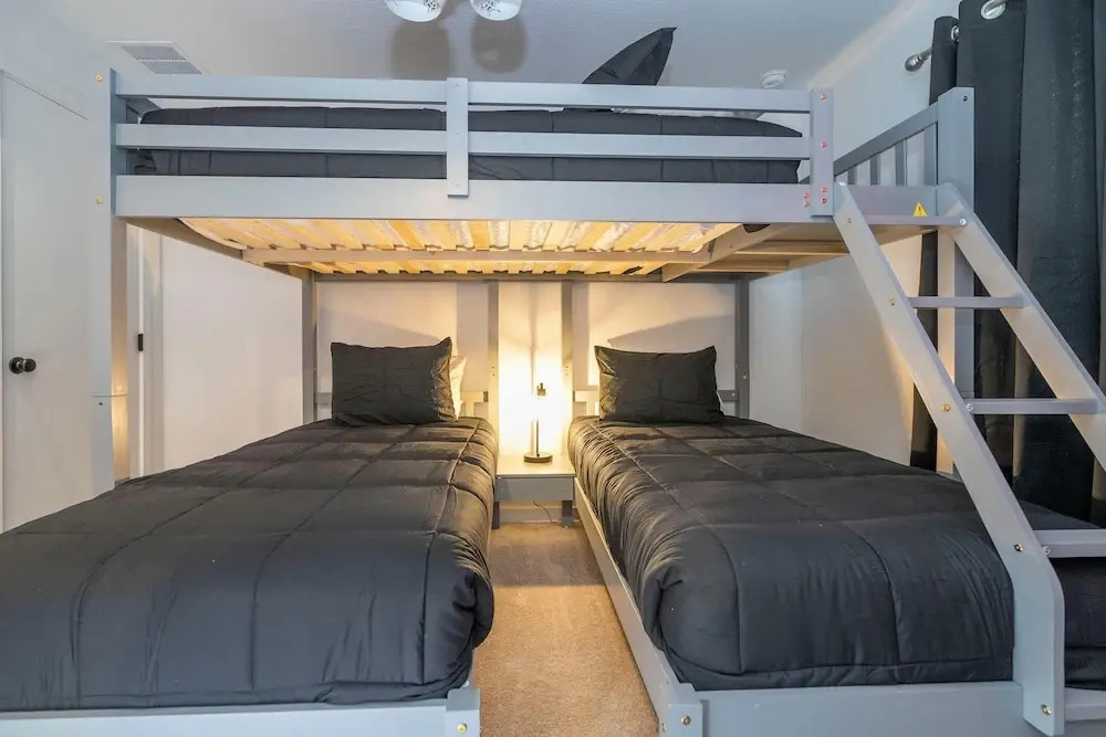 8761 ZD Elegant 3BR Villa in The Hub Resort Comfort Style and Luxury for Your Perfect Getaway - photo 12