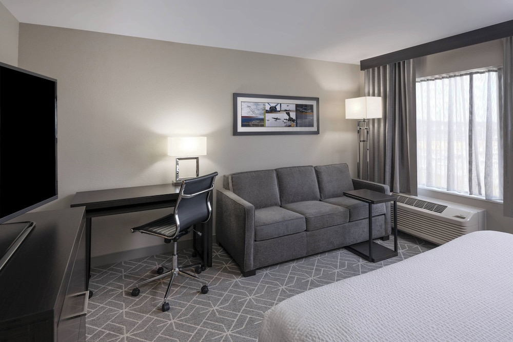 TownePlace Suites Providence North Kingstown - photo 9