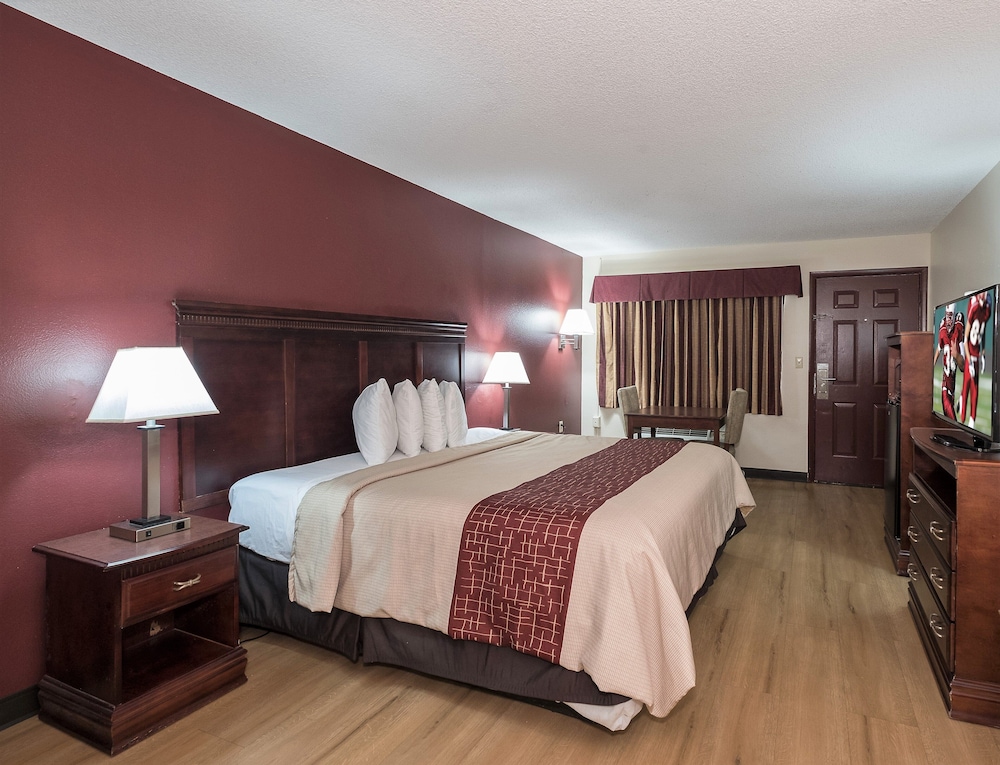 Red Roof Inn Chipley - photo 8