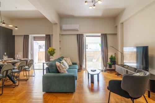 A38 Brand new lux 3BD in Koukaki with big terrace — 4-Star Luxury Hotel in Athens, Greece