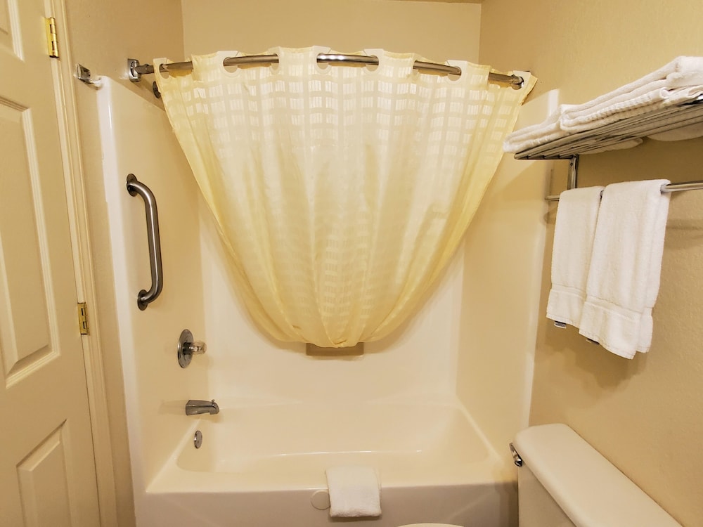 Candlelight Inn & Suites Hwy 69 near McAlester - photo 26