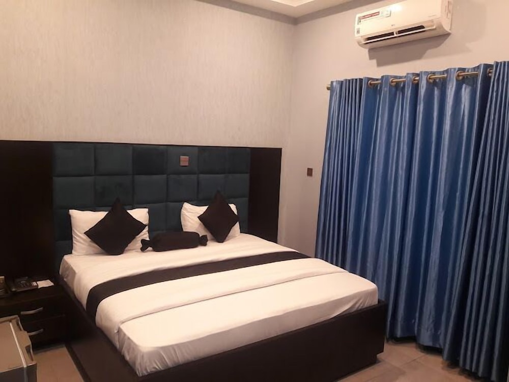 The Autograph Hotels and Apartments — Owerri — photo 3
