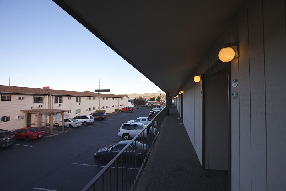 Cousins Country Inn - photo 93
