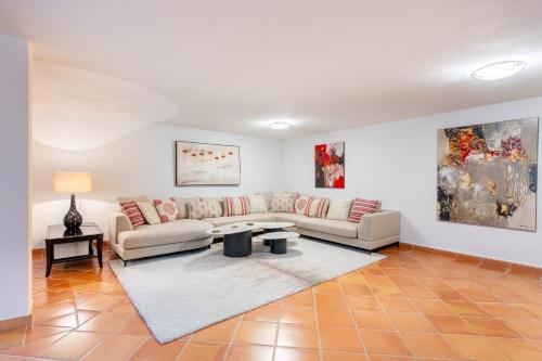 Villa Breena Quinta do Mar — 4-Star Luxury Hotel in Almancil, Portugal