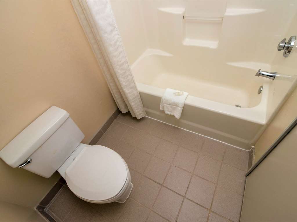 Quality Suites Lake Wright Norfolk Airport - photo 25