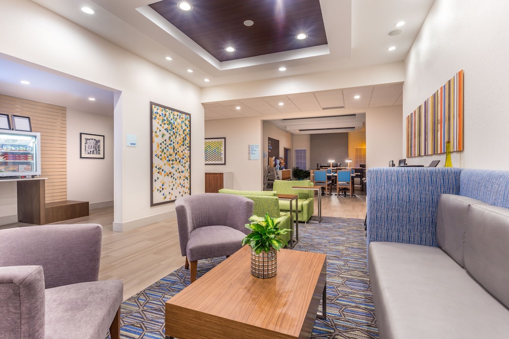 Holiday Inn Express & Suites Eau Claire North by IHG - photo 42