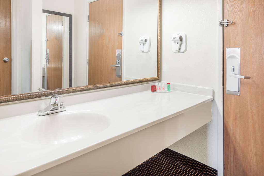 Ramada by Wyndham Columbia - photo 7