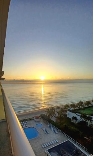 Miami Direct Access to the beach — 4-Star Luxury Hotel in Miami Beach, United States