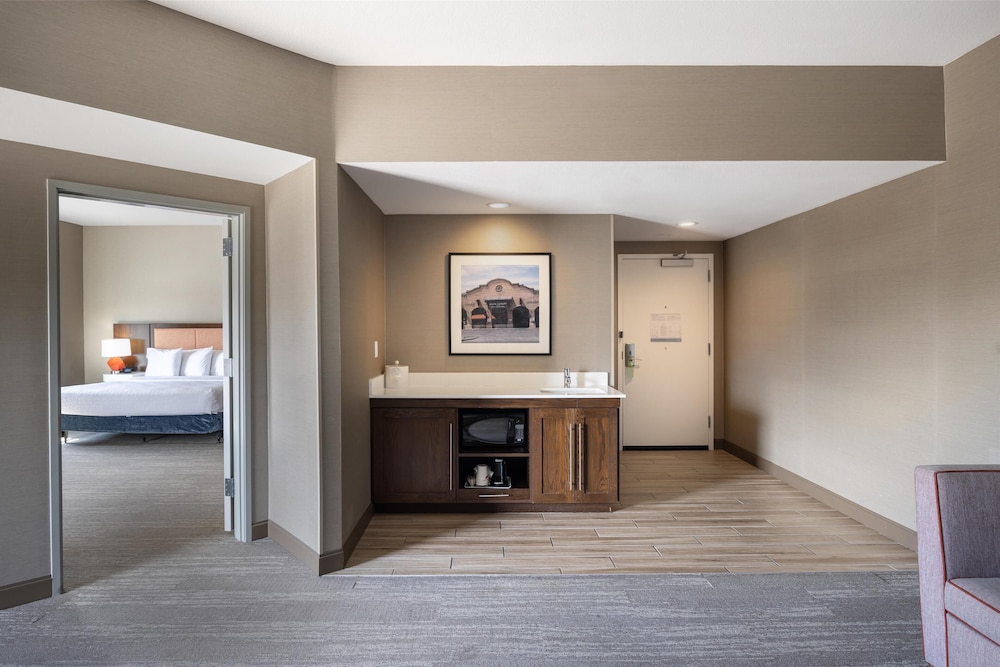 Hampton Inn & Suites Logan - photo 32