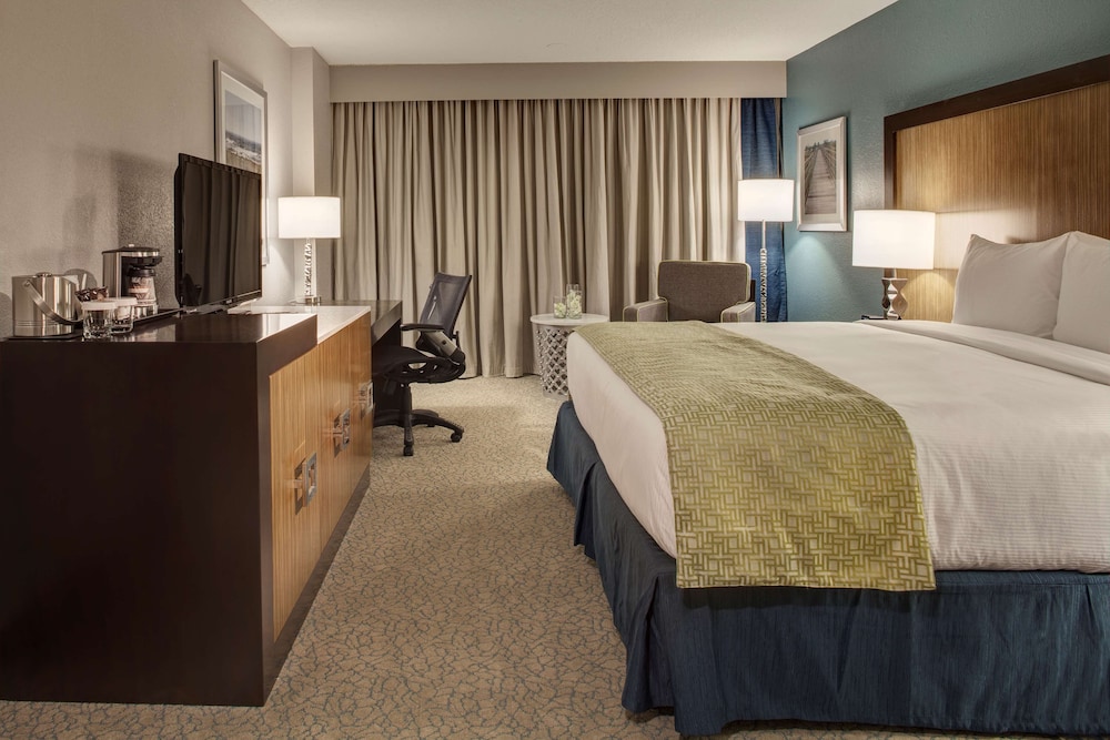 DoubleTree by Hilton Hotel Jacksonville Airport - photo 25