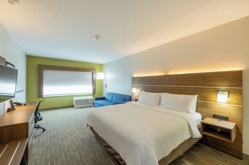 Holiday Inn Express & Suites Lindale Tyler by IHG - photo 5