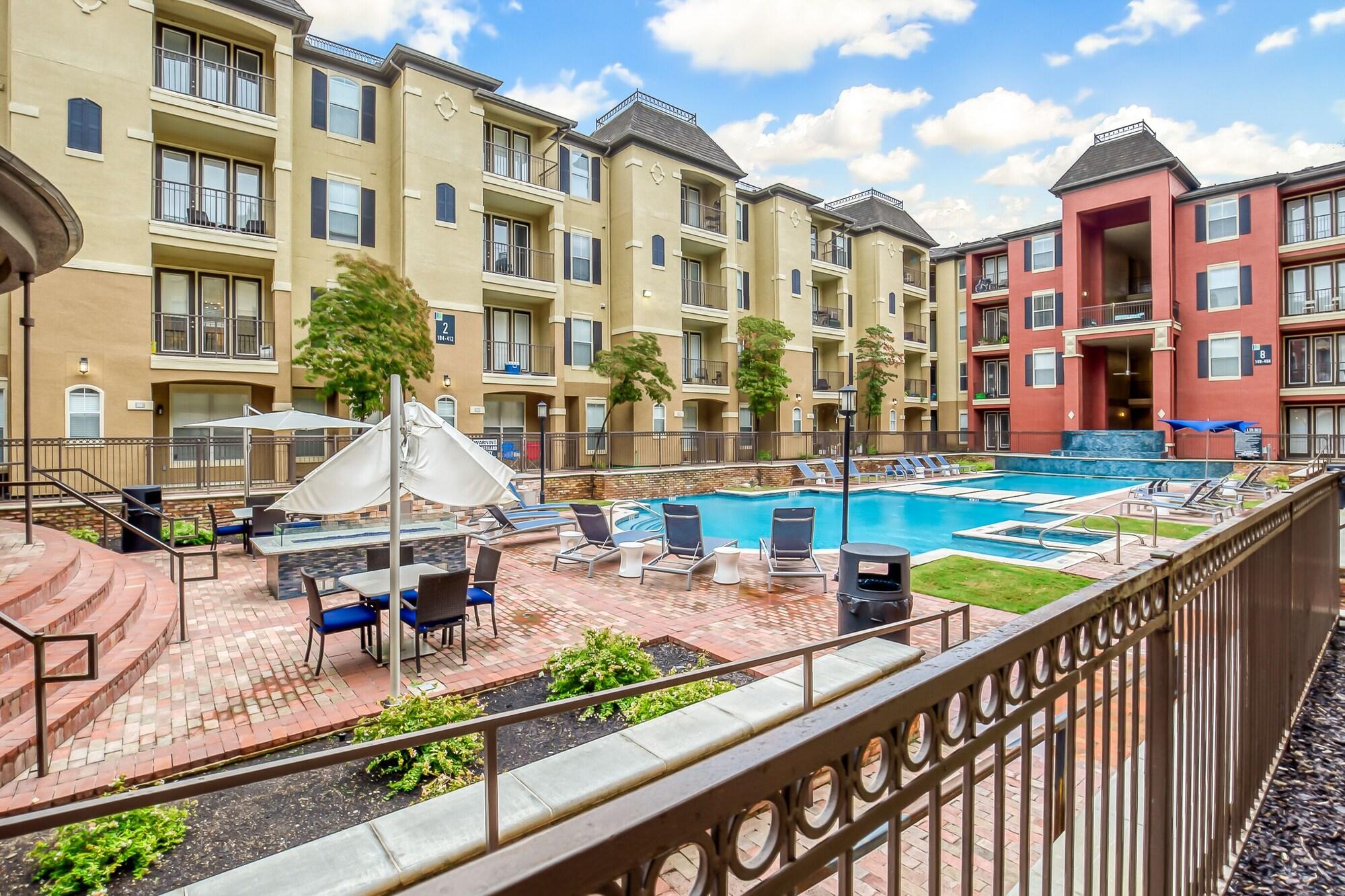 Modern Uptown Dallas Stay by Amyfinehouse in Dallas, United States