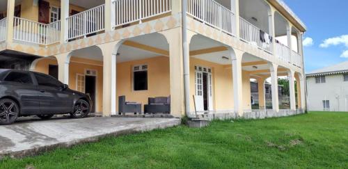 Appartement spacieux au Vauclin de 150 m avec vue montagne — 4-Star Luxury Hotel in Le Vauclin, Martinique