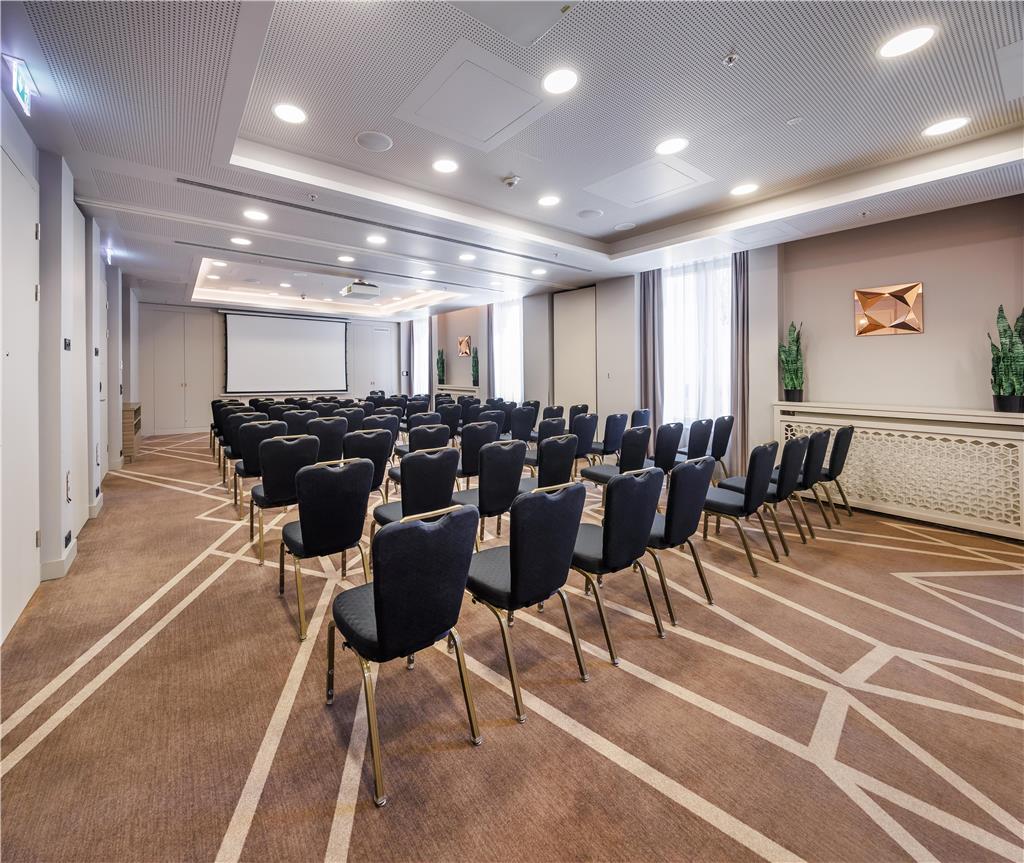 Park Suite mit Moderator Theater