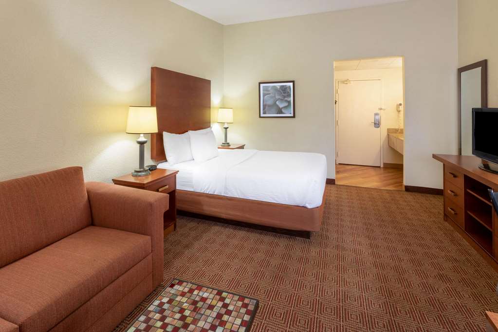 La Quinta Inn by Wyndham Minneapolis Airport Bloomington - photo 46
