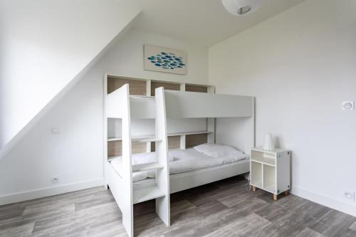 Les Amarres Maison Familiale 3 Chambres Jardin — 4-Star Luxury Hotel in Saint-Malo, France